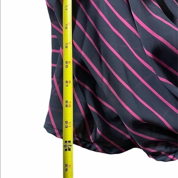 PERIPHERY Sleeveless Blouse   - Picture 3 of 7